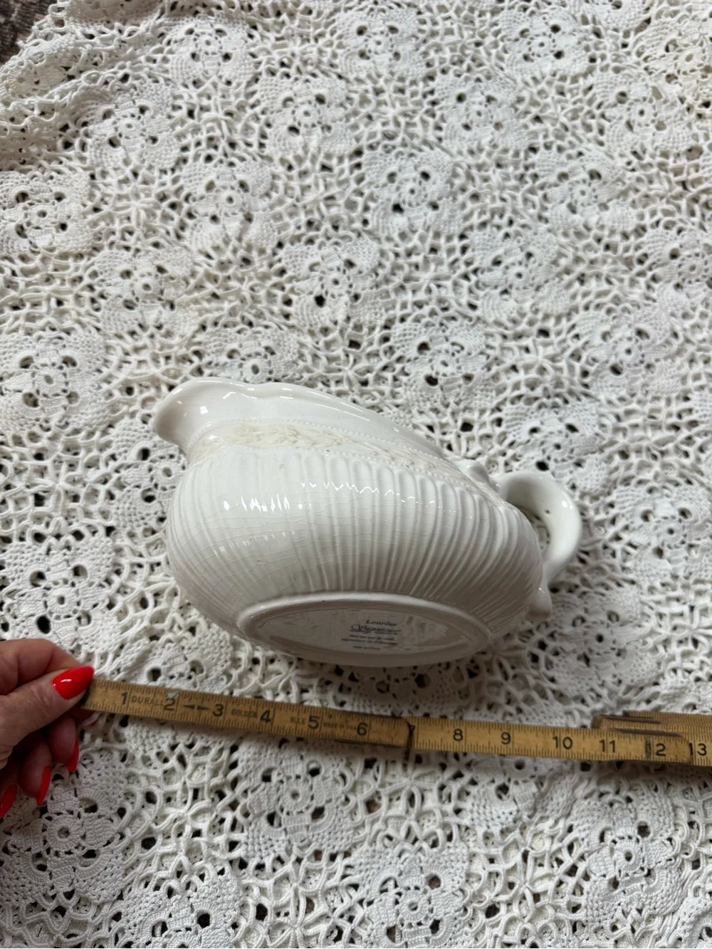 Cream Ceramic Gravy Boat - Elegant Dinnerware